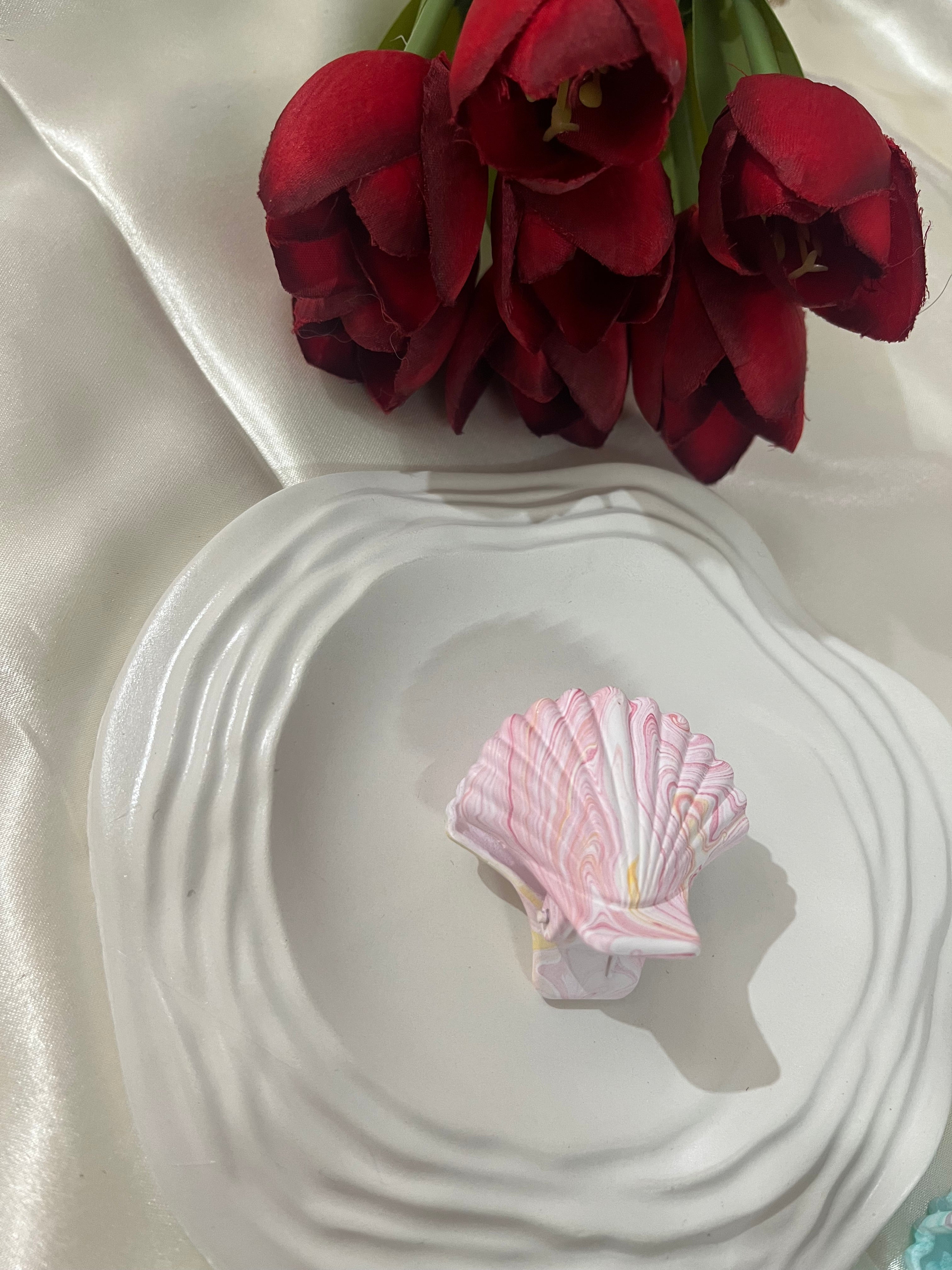 Shell Yeah! Hair Claw 🐚💗