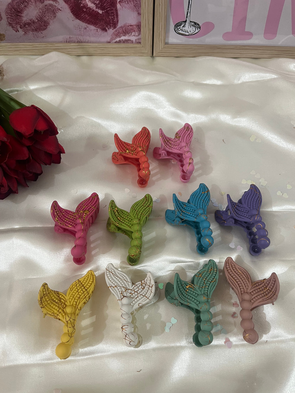 Mermaid-tail claw clip